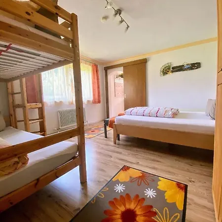 Πανσιόν Haus Moosbrugger 3*