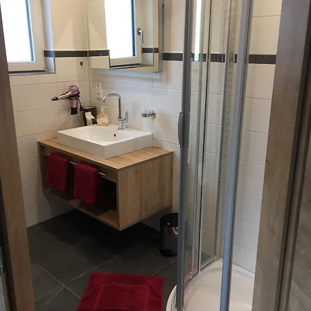 Πανσιόν Haus Moosbrugger 3*