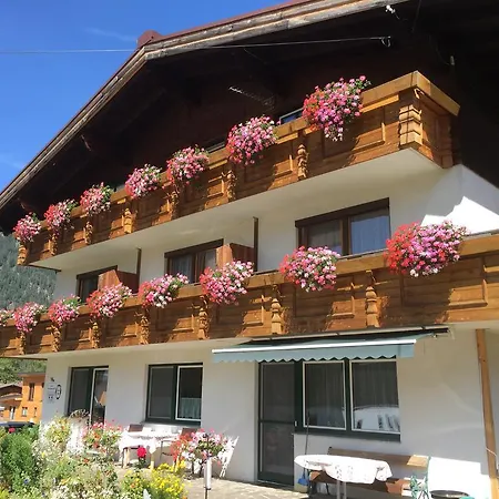 Haus Moosbrugger Guest house